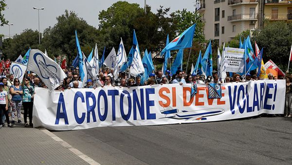 Aeroporti Crotone e Reggio Calabria: cittadinanze ne chiedono il rilancio