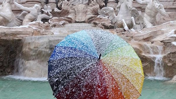 Maltempo, Buran colpisce il Centro Italia. Roma imbiancata