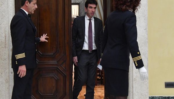 Consultazioni, Martina: PD valuterà alleanza con M5S solo se chiude con Lega