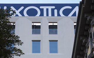 Luxottica spinge al rialzo