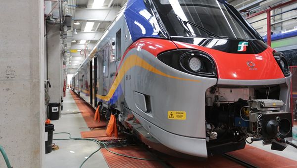 Trenitalia e Alstom presentano il primo Pop, da luglio i test di omologazione