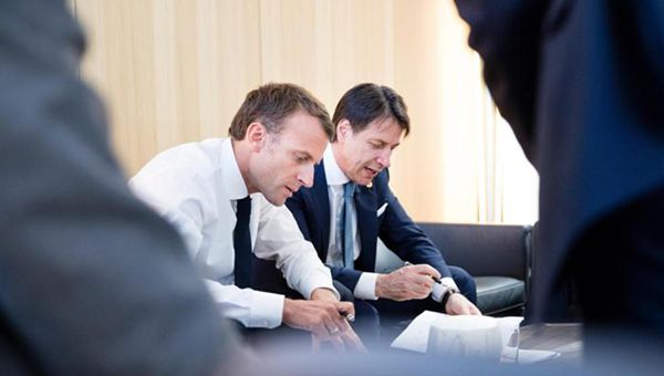 Vertice UE, veto di Conte senza intesa sui migranti. Ma in serata incontro con Macron