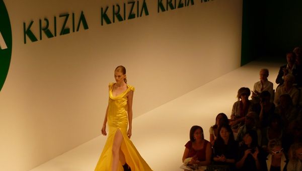 Anche Krizia saluta l'Italia