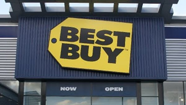 I costi di ristrutturazione pesano sui conti di Best Buy
