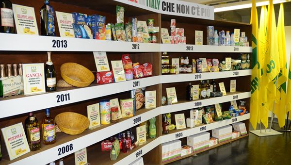 Lo scaffale del Made in Italy è sempre più vuoto