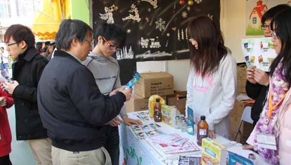 Cina, il settore servizi resta in espansione ma rallenta il ritmo