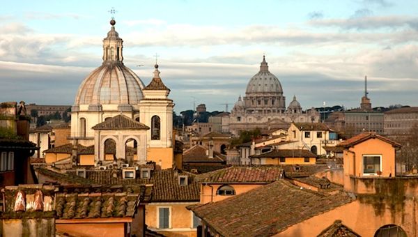 Aveva 1.243 immobili di lusso ma non pagava un soldo al fisco