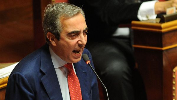 Manovra, Governo verso intesa con le banche. Gasparri: "Correzione su dividendi"