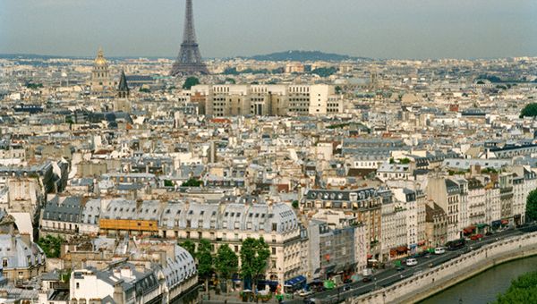 Francia, clima affari ai massimi da 6 anni nonostante pausa manifattura