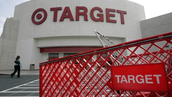 Target rivede l'outlook al ribasso