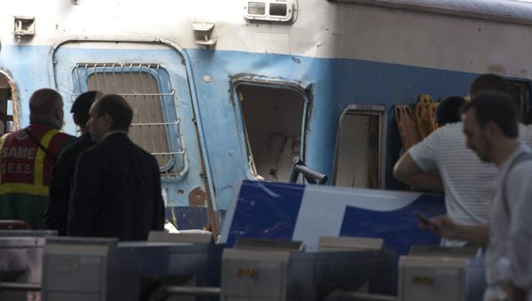 Buenos Aires, treno non frena in stazione. E' strage